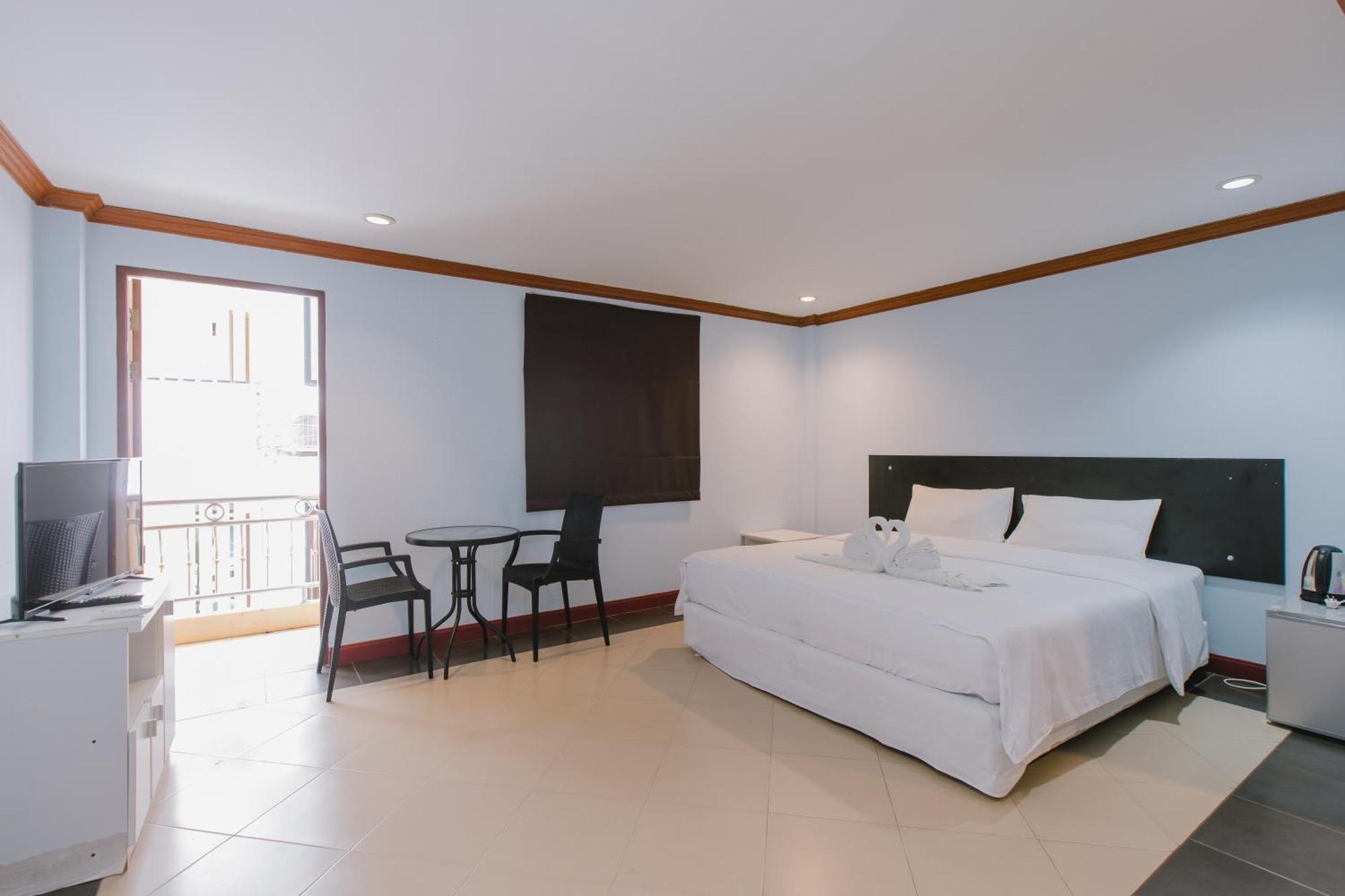 Sunstar Palace Patong Exterior photo