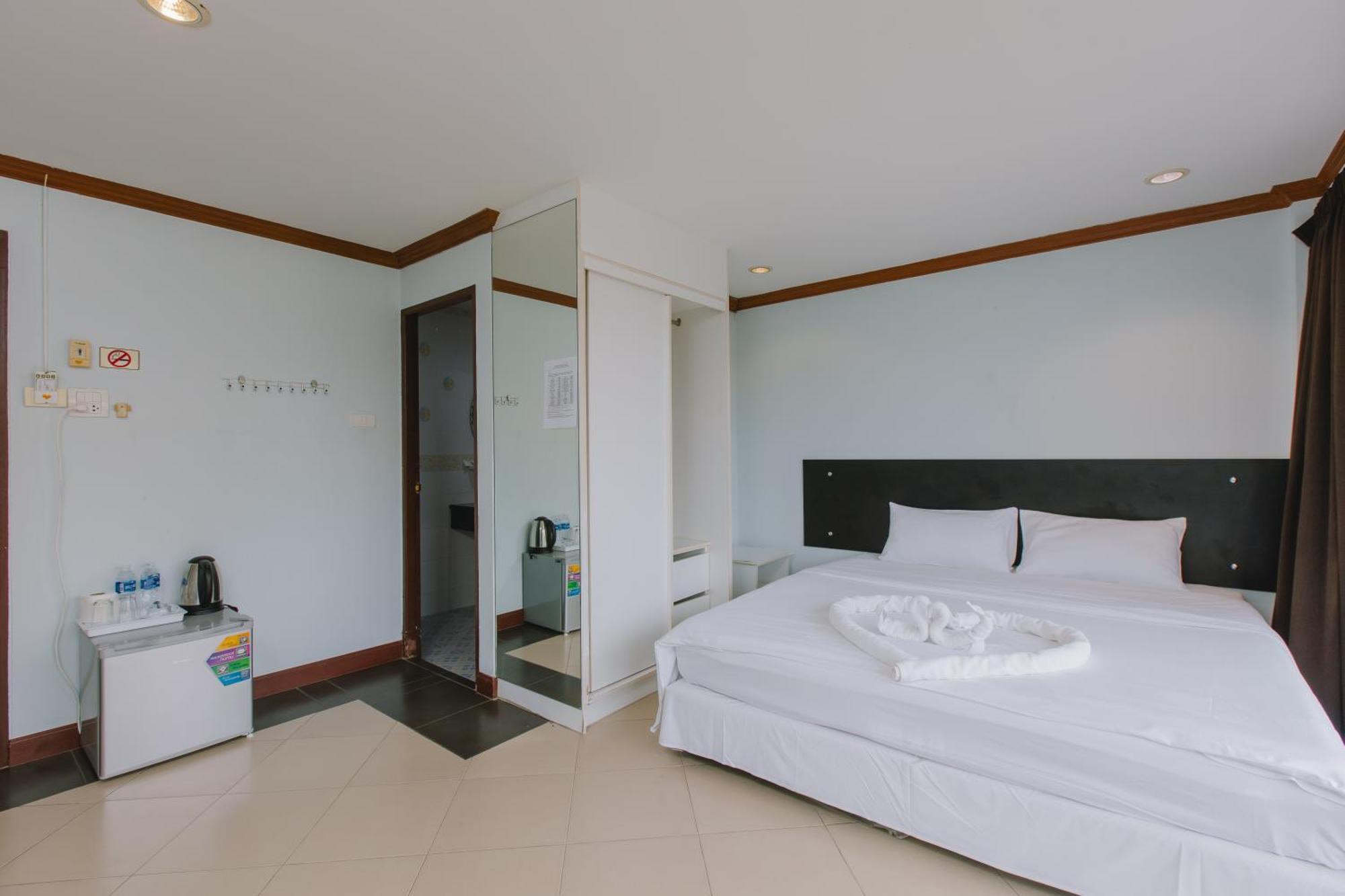 Sunstar Palace Patong Exterior photo