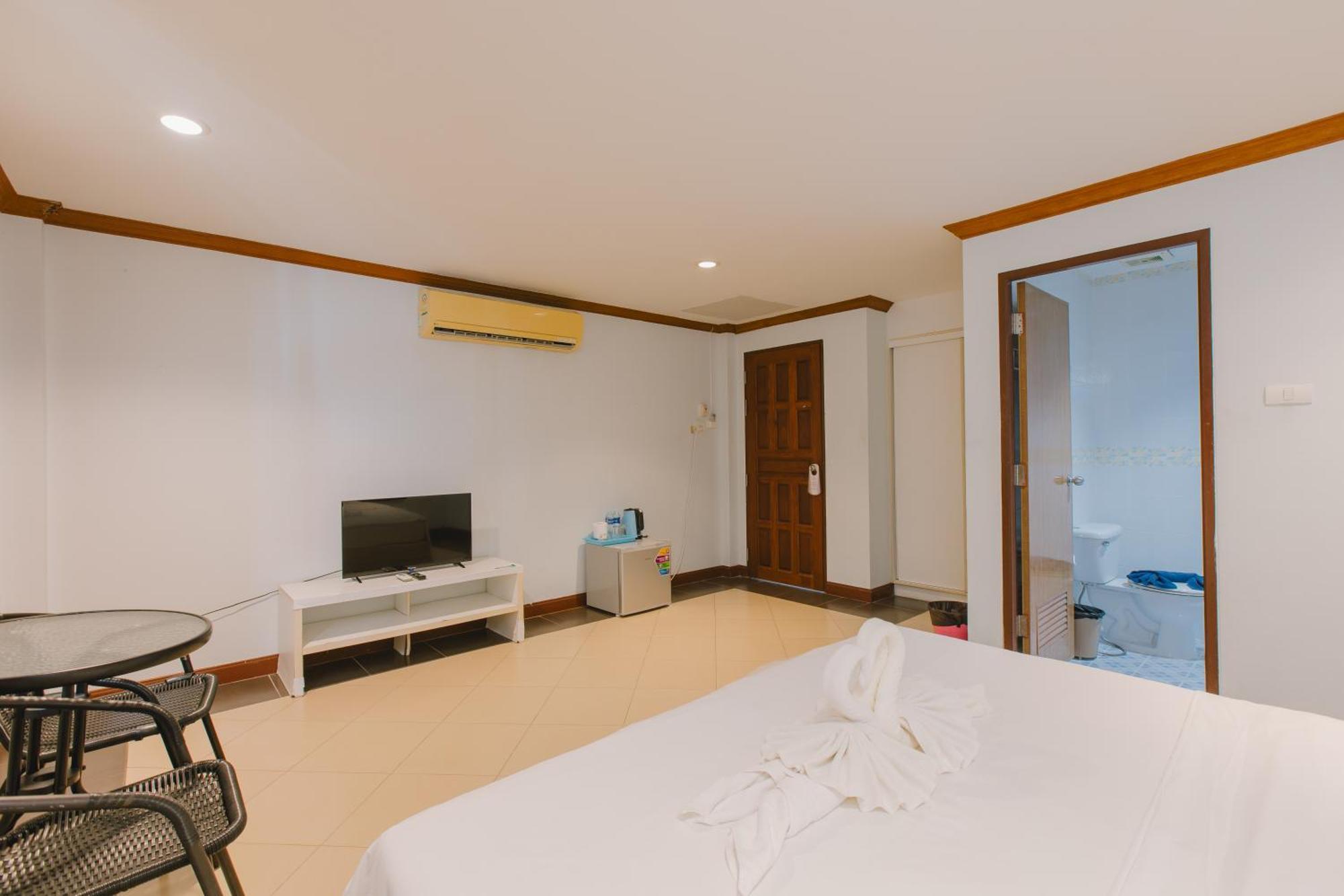 Sunstar Palace Patong Exterior photo