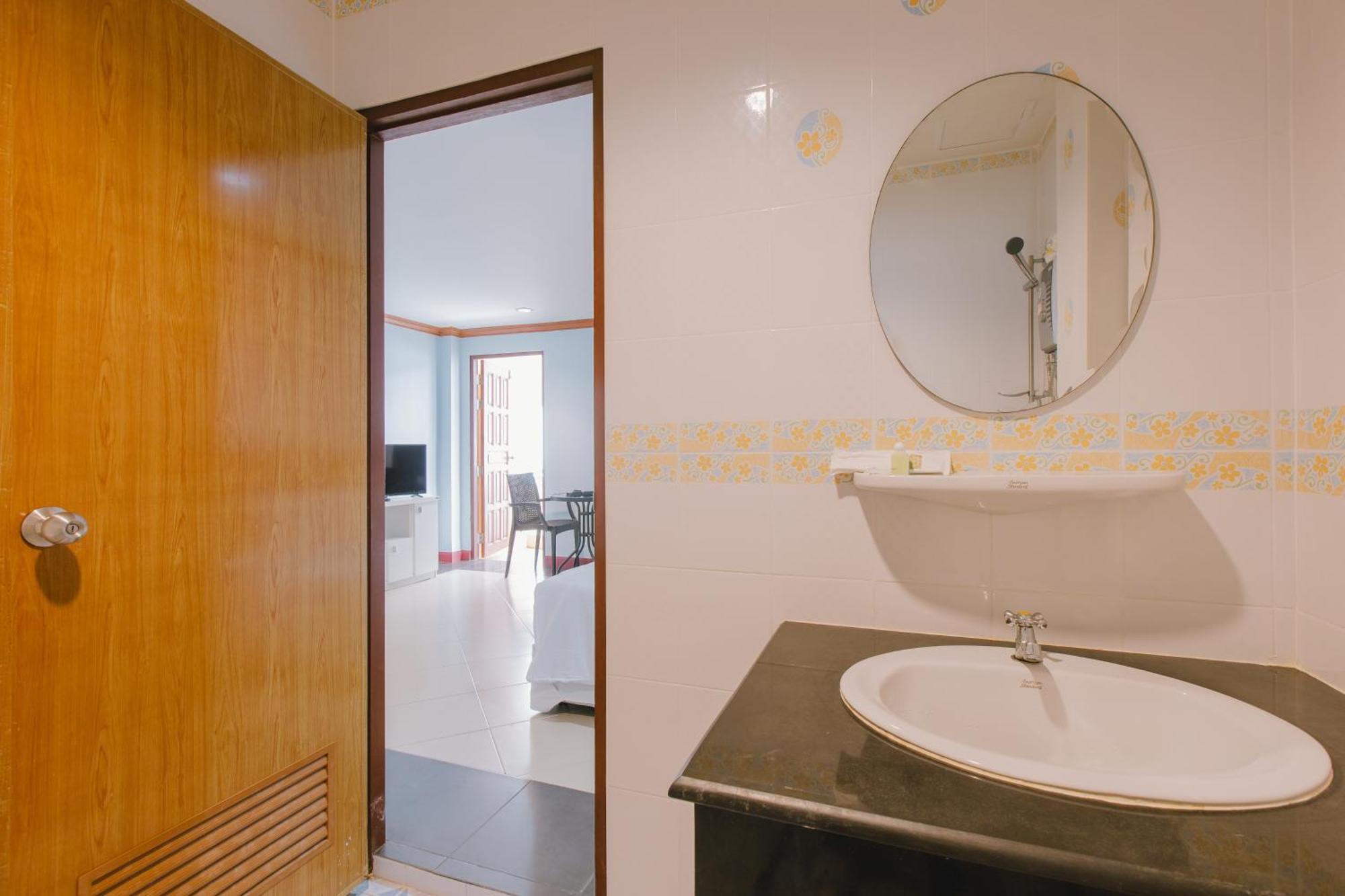 Sunstar Palace Patong Room photo